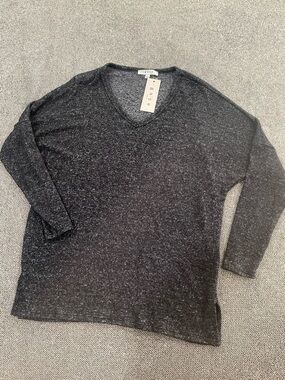 gaze Charcoal Heather V-Neck 3/4 Sleeve Top